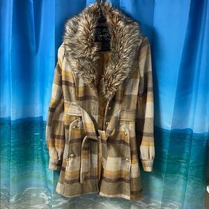 Plaid Coat with detachable Fur Collar 🧥